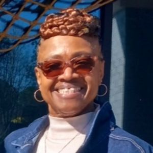 Meet your Posher, Cassandra